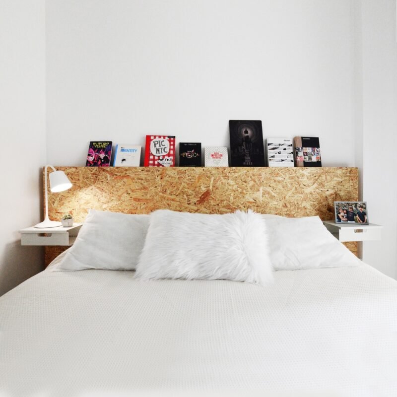 mesa de luz flotante mesa de noche estante compacto para cama diseño original minimalista muett.