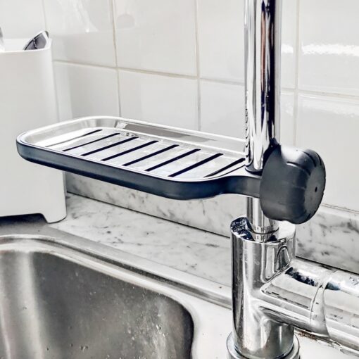 soporte organizador de cocina colgante de canilla para esponja trapo virulan. Ordena tu bacha. Muett
