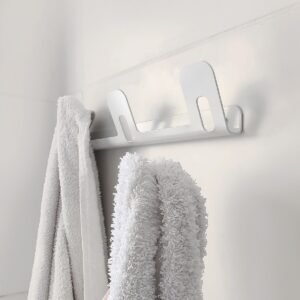 perchero multiple de exterior gancho de aluminio apto agua diseño minimalista original muett colgar toallas bolsos ropa