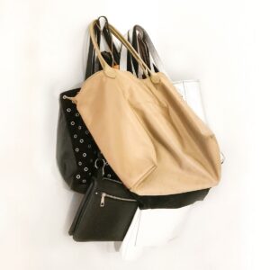 Percheros para colgar discount carteras