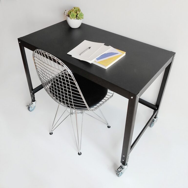 Escritorio Mesa con ruedas muebles metalico diseño Muett