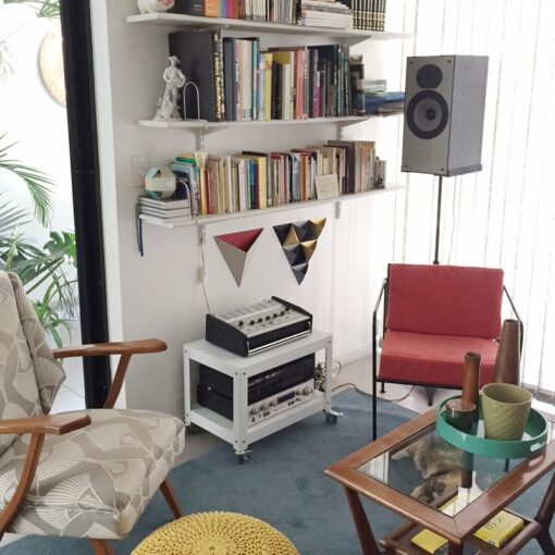 mesa auxiliar de arrime con ruedas mueble metalico de diseño Muett