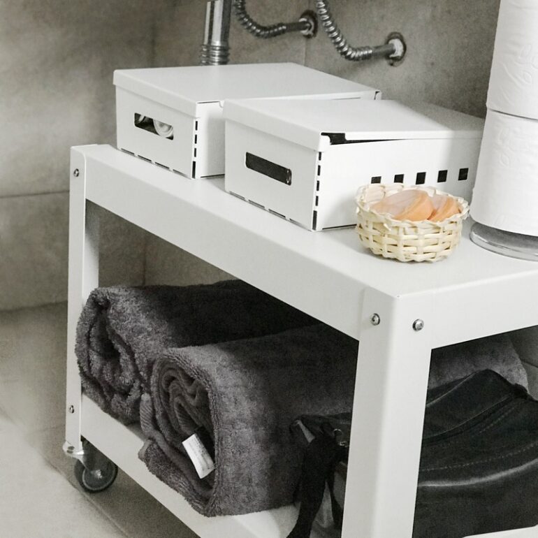 mesa auxiliar de arrime con ruedas mueble metalico de diseño Muett