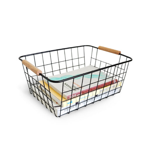 Canasto organizador ITAE WOOD de alambre con manijas de madera, con libros, color negro, diseño moderno Muett