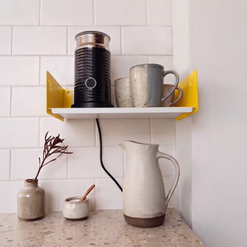 estante metalico repisa de diseño para llibros vajilla deco original Muett cocina oficina