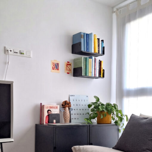 biblioteca estante metalico repisa de diseño para llibros vajilla deco original Muett cocina oficina